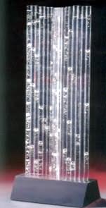Wasserwand aus ca. 17 Rohren